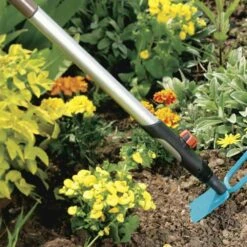 Gardena Combisystem-Gartenhacke 2 Zinken -Garten Werkzeuge Verkauf b208f477 27c5 48bd 8b63 ecffb39dd8c5